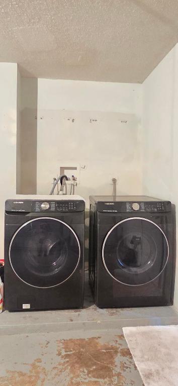 MONTEREY ON THE LAKE - Residential Lease