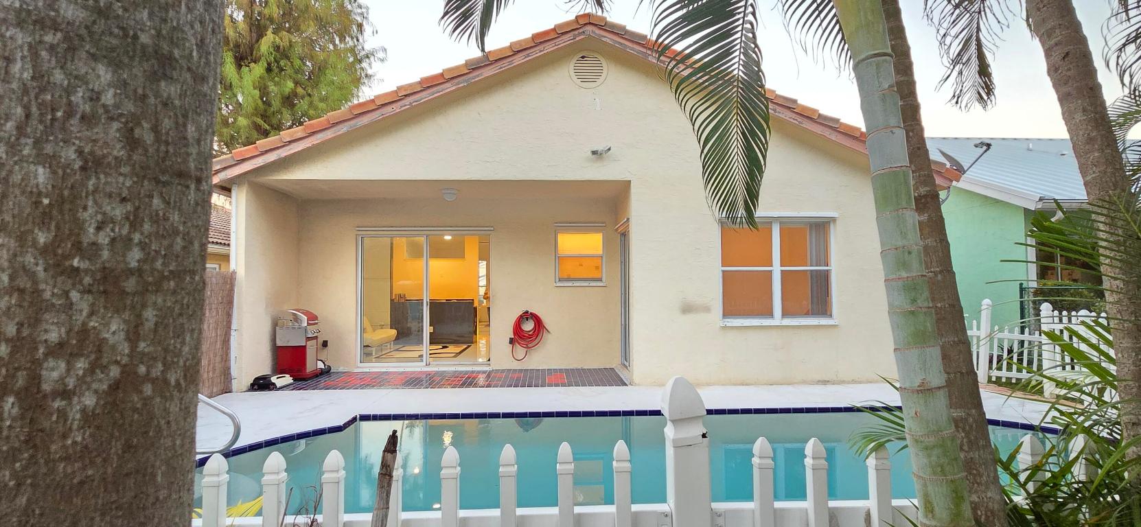 MONTEREY ON THE LAKE - Residential Lease