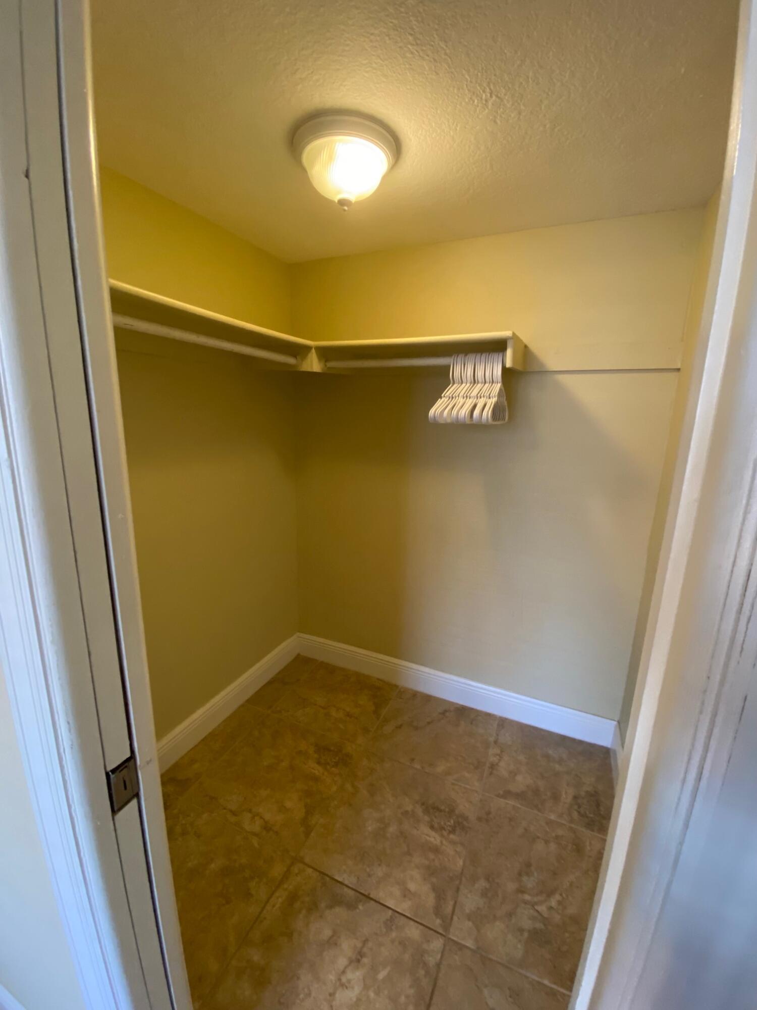 NORTH PALM BEACH VILLAGE OF 3 - Residential Lease