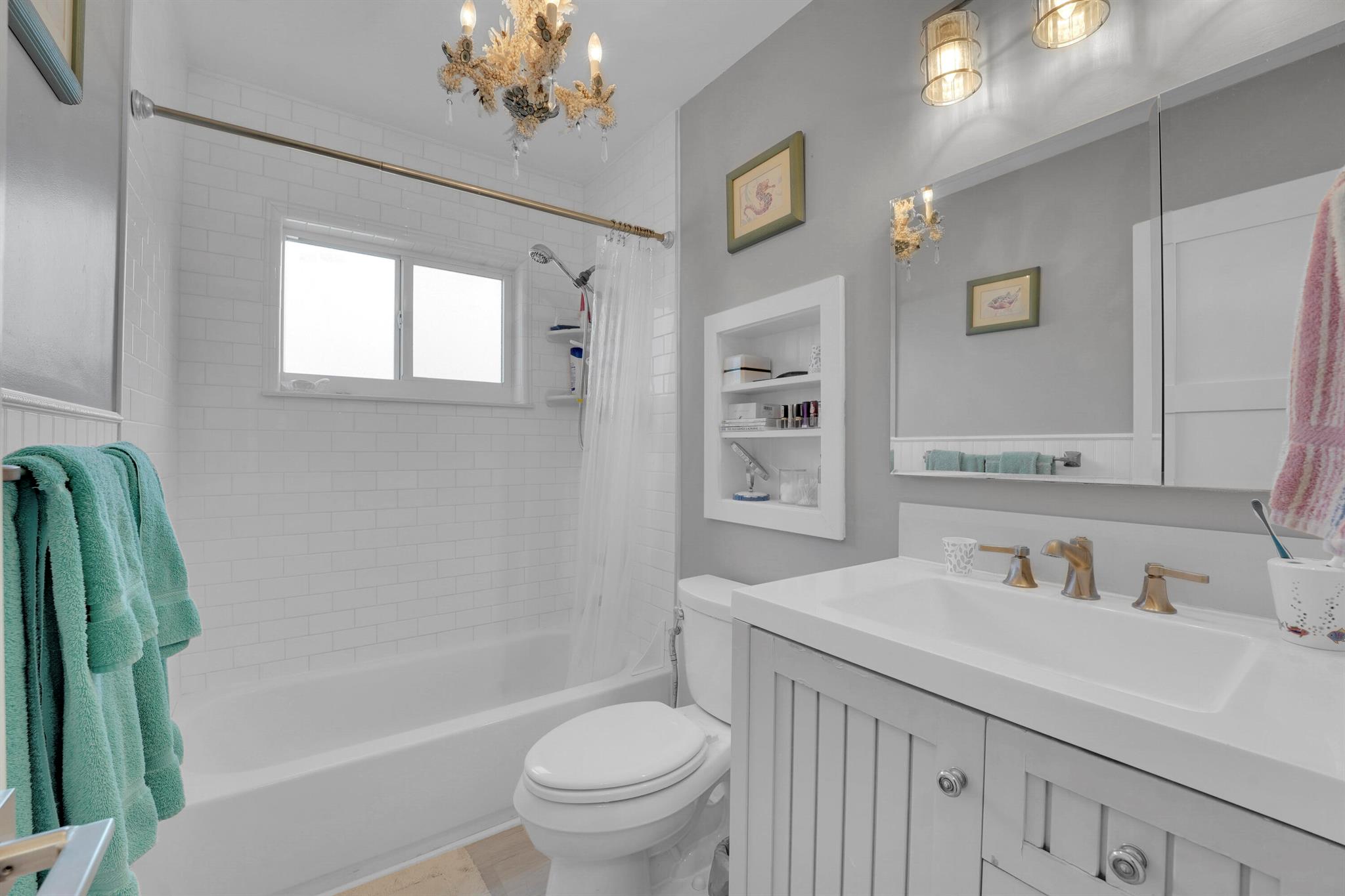 SURFSIDE-UNIT 1 SUBDIVISI - Residential Lease