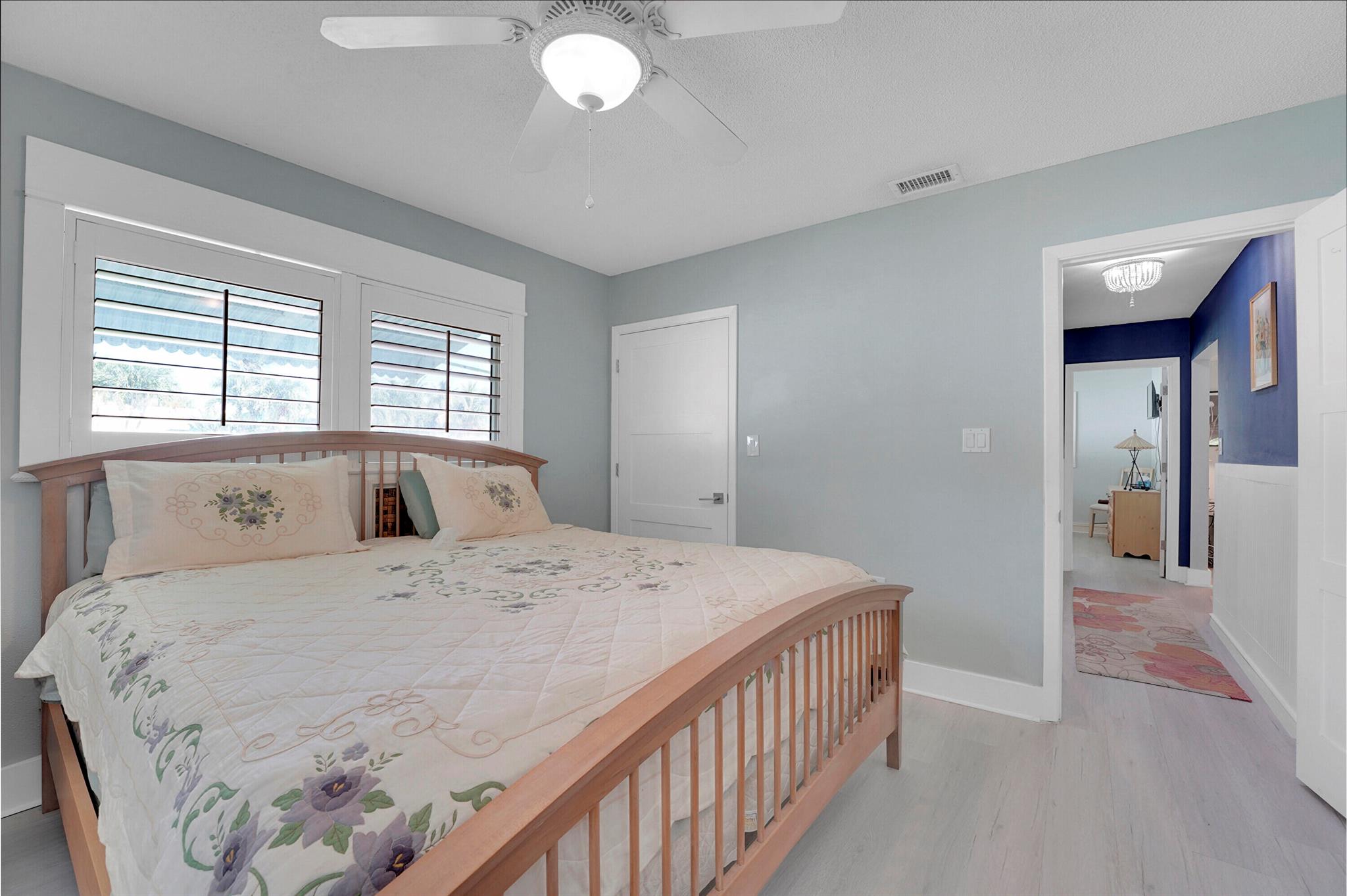 SURFSIDE-UNIT 1 SUBDIVISI - Residential Lease