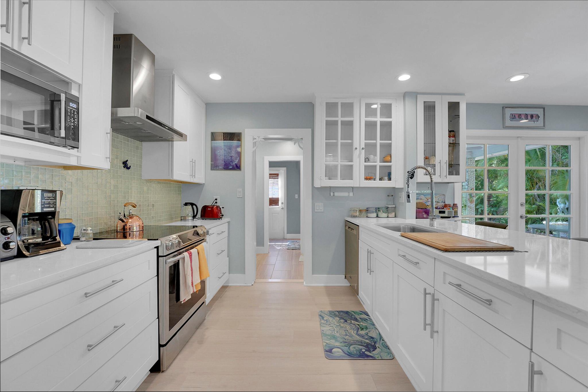 SURFSIDE-UNIT 1 SUBDIVISI - Residential Lease