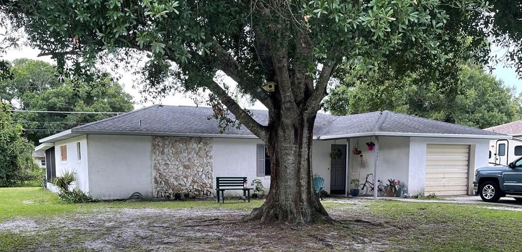 Photo of 7405 Kenwood Road, Fort Pierce, FL 34951 (MLS # R10738447)