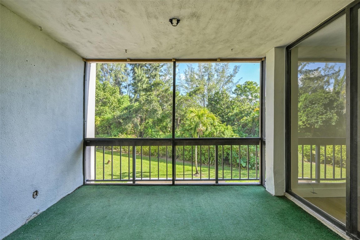 GREENGLADES CONDO - Residential