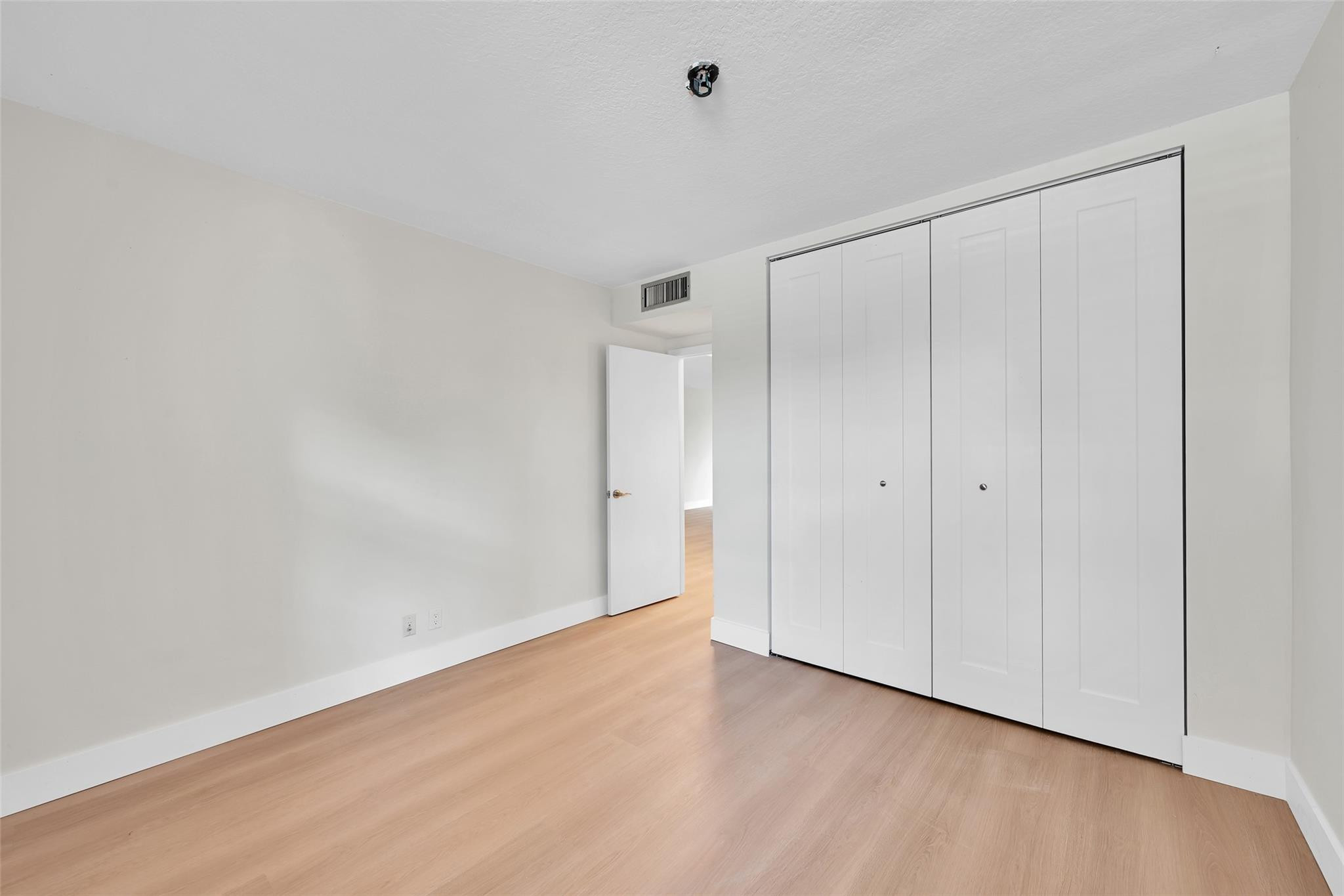 GREENGLADES CONDO - Residential