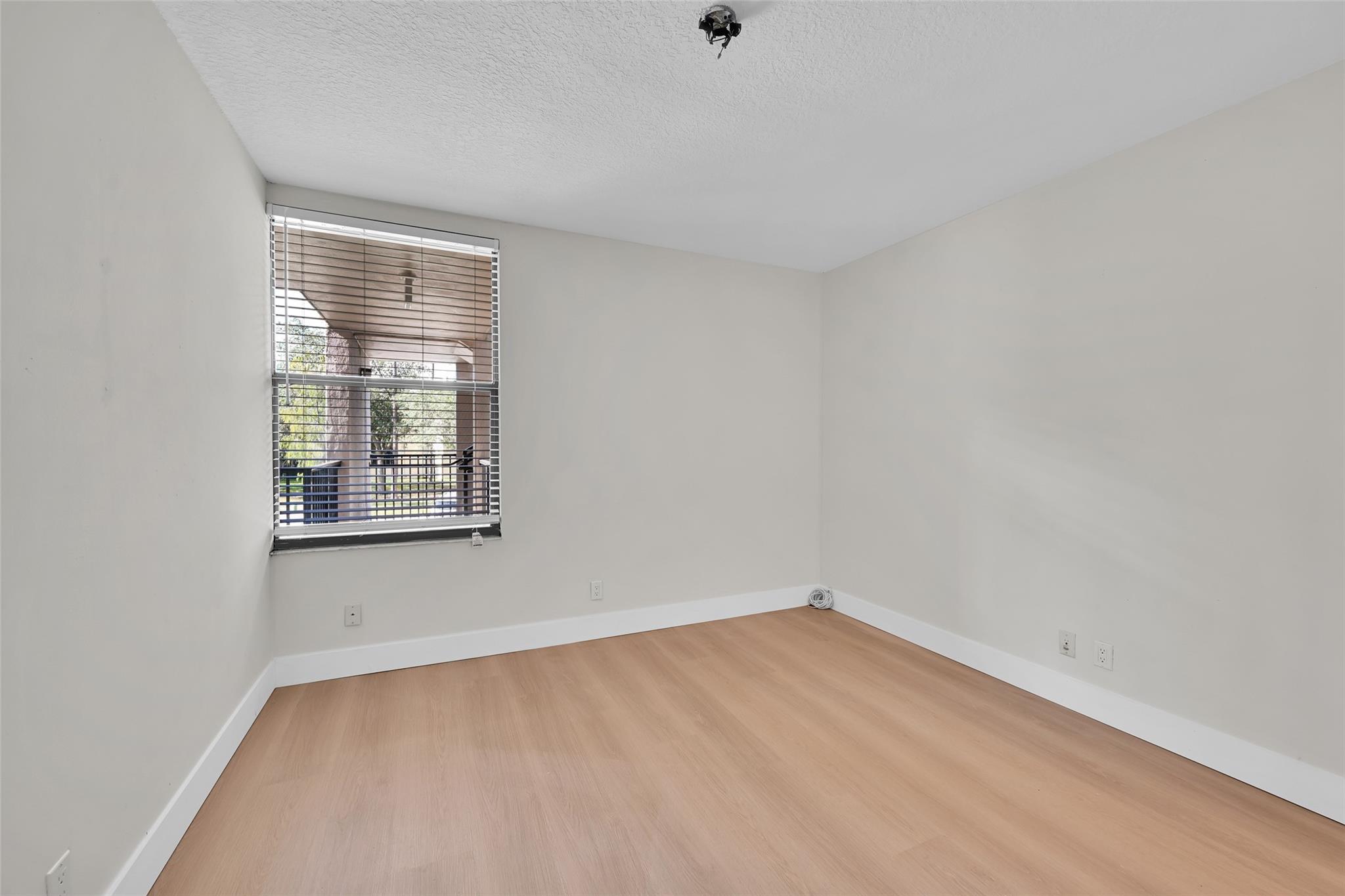 GREENGLADES CONDO - Residential