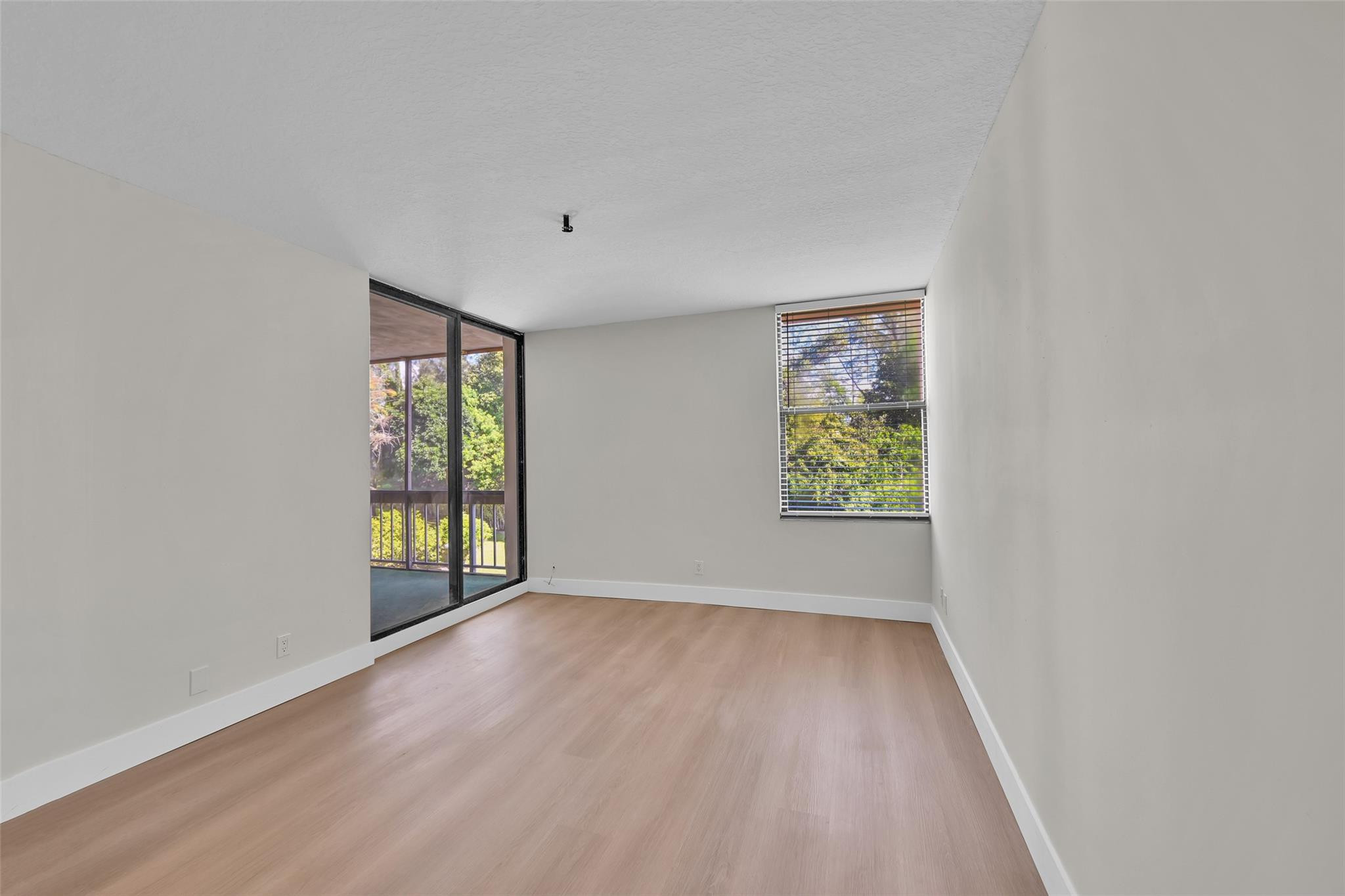 GREENGLADES CONDO - Residential