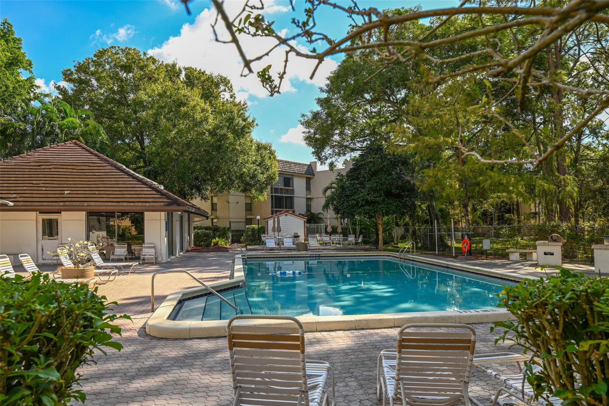 GREENGLADES CONDO - Residential