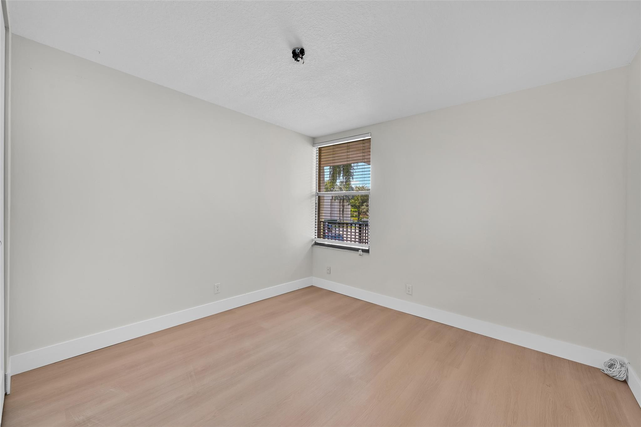 GREENGLADES CONDO - Residential