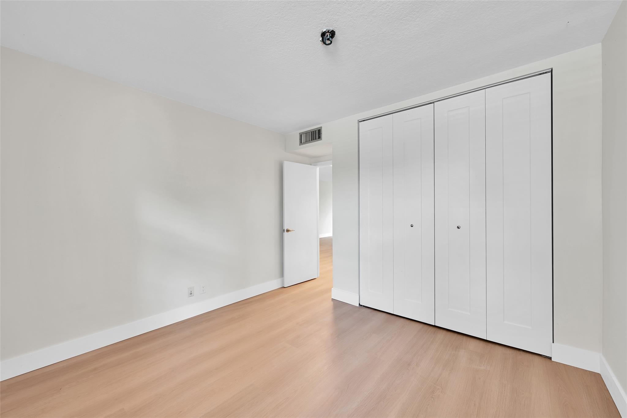 GREENGLADES CONDO - Residential