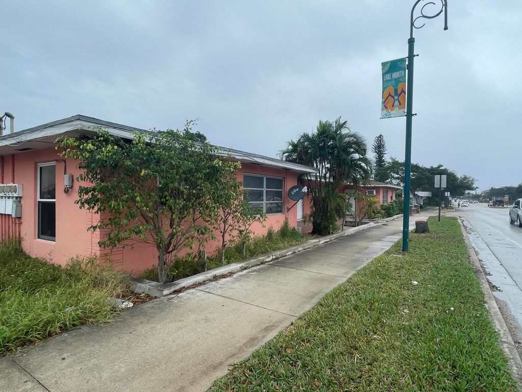 Photo of 531 S C Street #6, Lake Worth Beach, FL 33460 (MLS # R11167586)