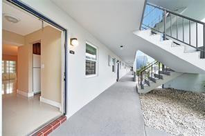 ORIOLE GOLF & TENNIS CLUB - Residential