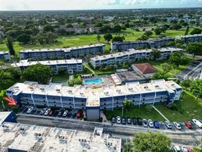 ORIOLE GOLF & TENNIS CLUB - Residential