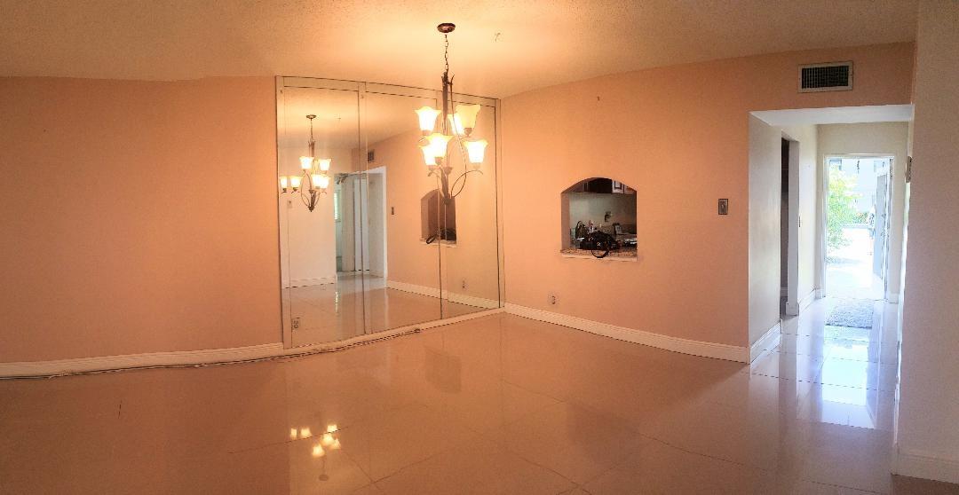 ORIOLE GOLF & TENNIS CLUB - Residential