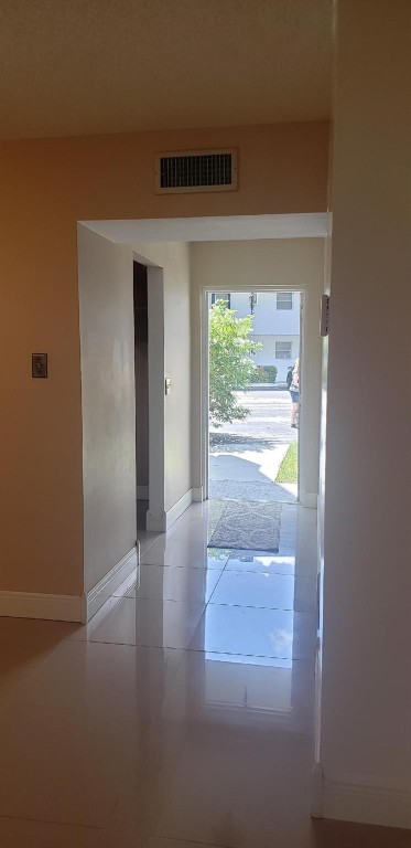 ORIOLE GOLF & TENNIS CLUB - Residential