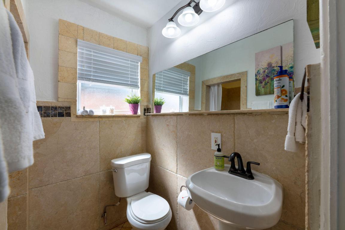 LAKE WORTH TOWN BEACH - Residential Lease