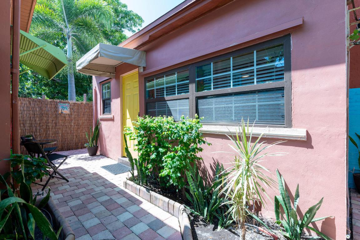 LAKE WORTH TOWN BEACH - Residential Lease