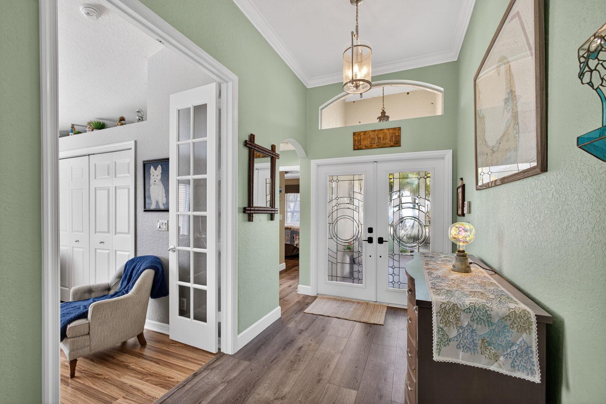 BANNER LAKE (AKA COTTAGES - Residential