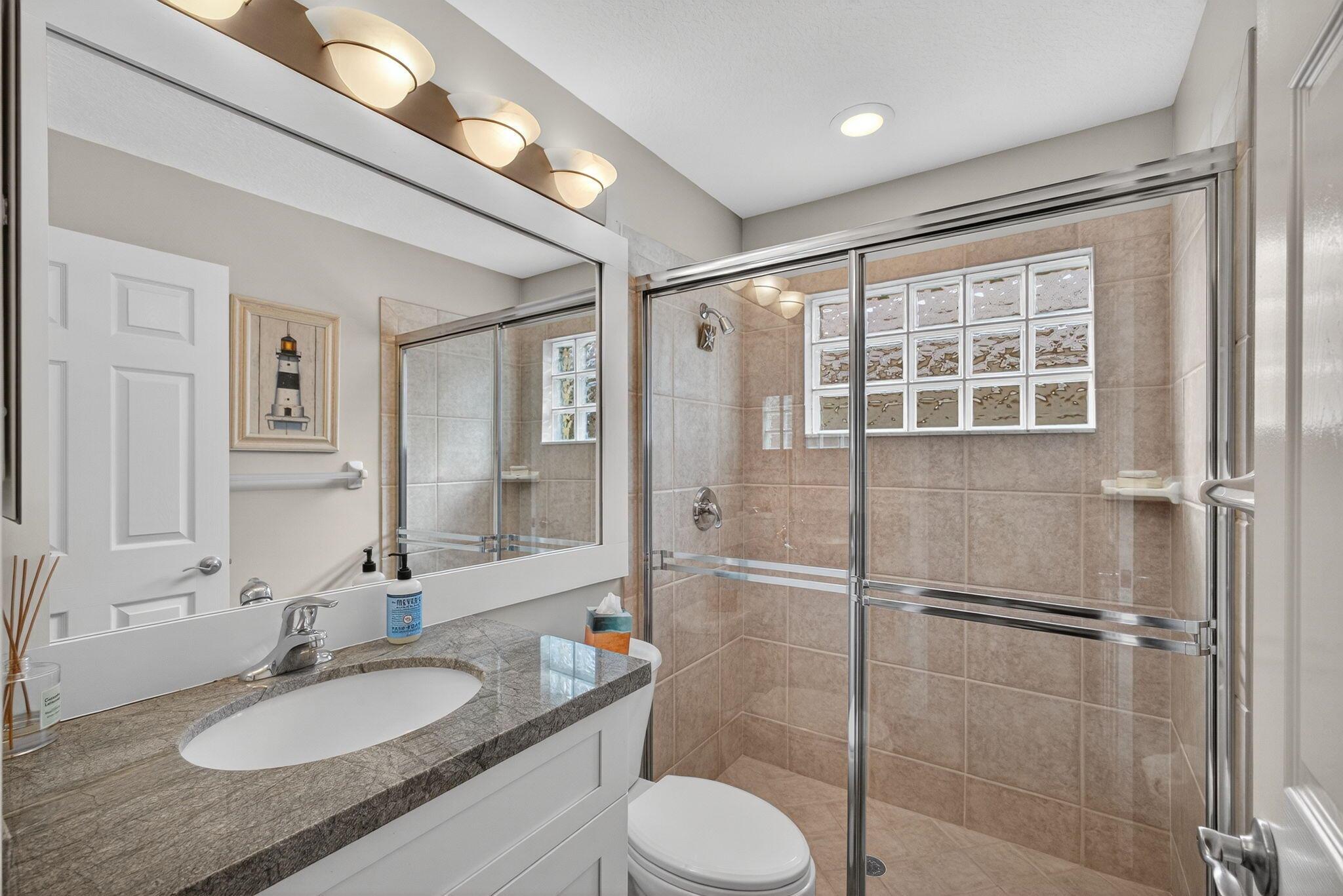 BANNER LAKE (AKA COTTAGES - Residential