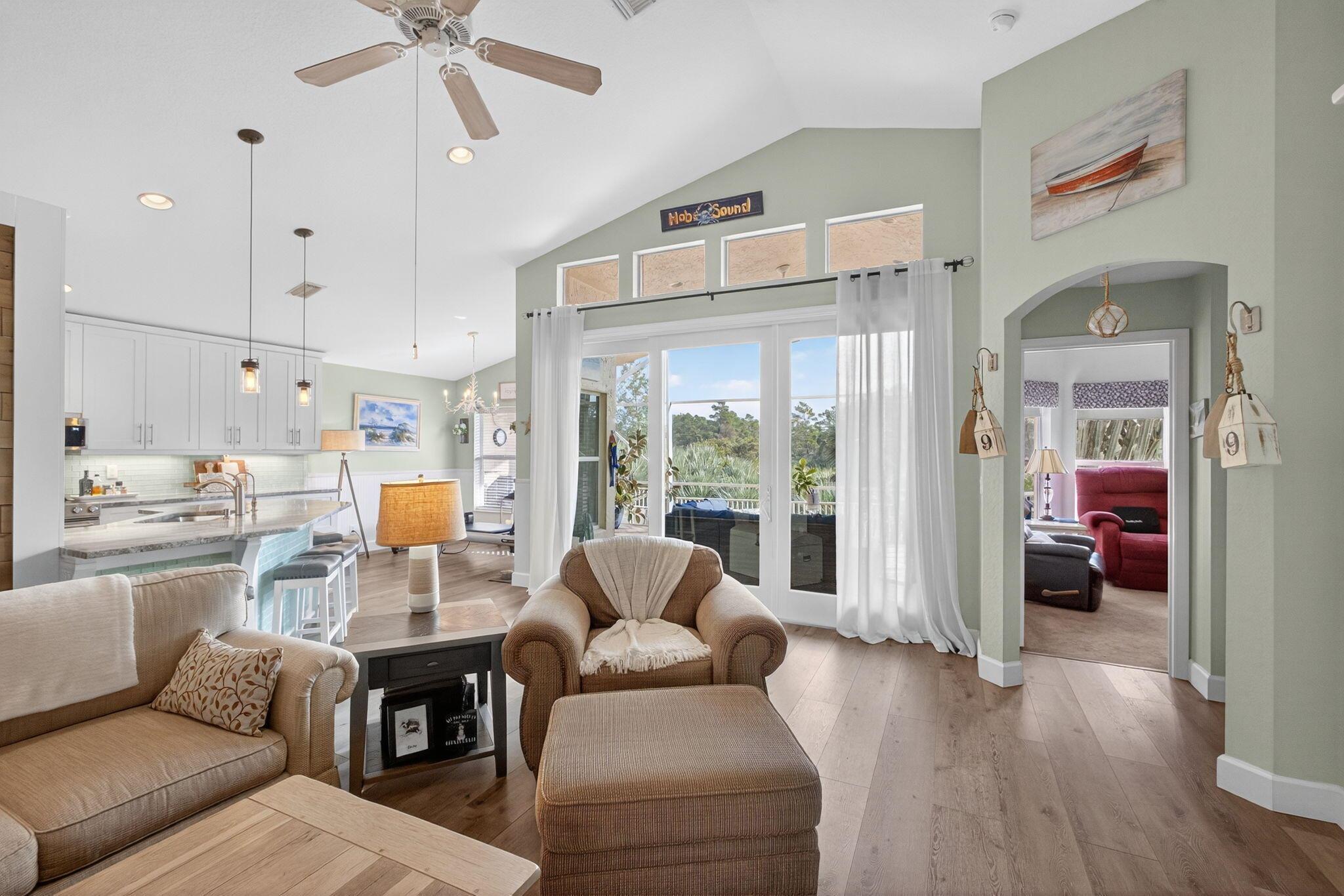 BANNER LAKE (AKA COTTAGES - Residential