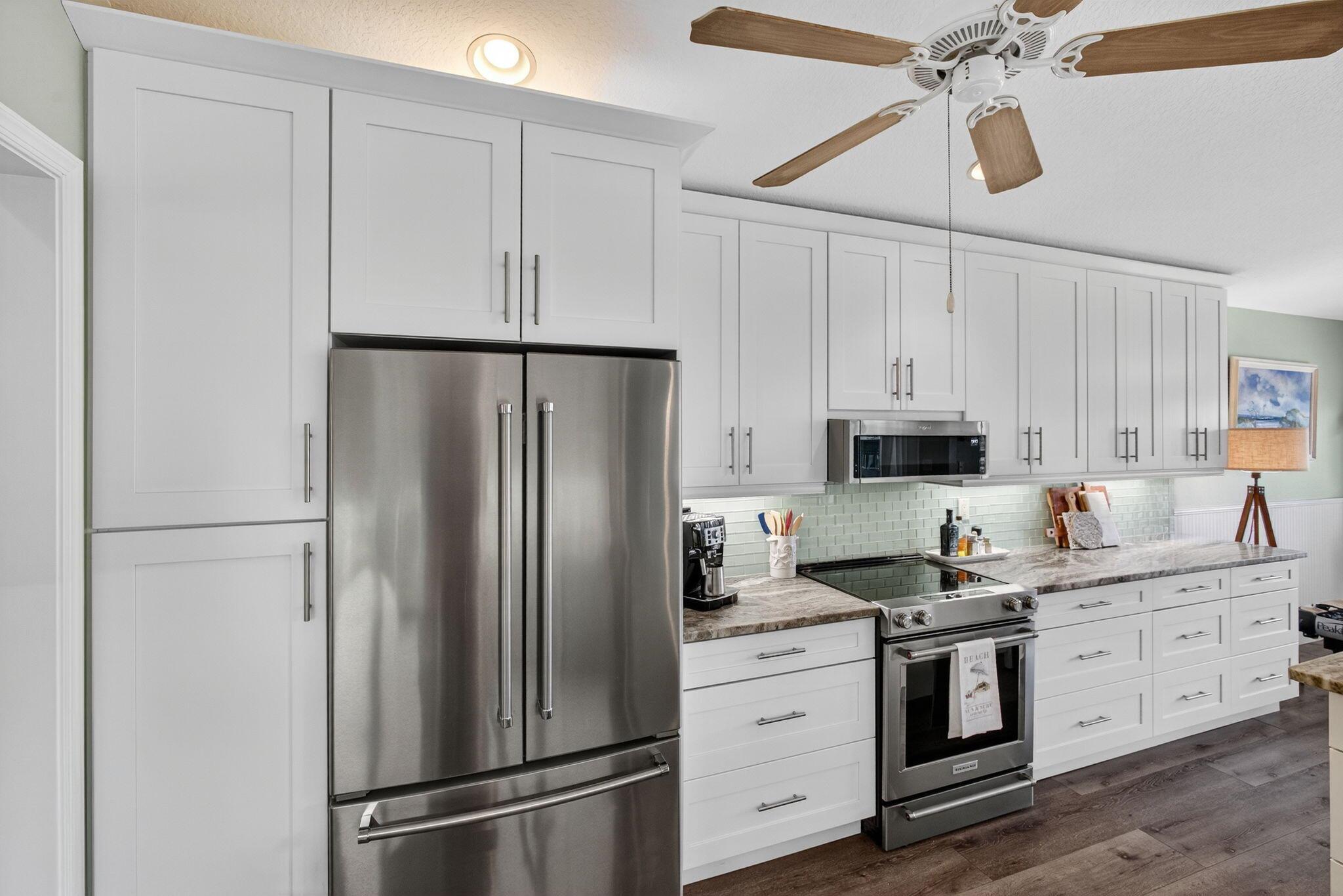 BANNER LAKE (AKA COTTAGES - Residential