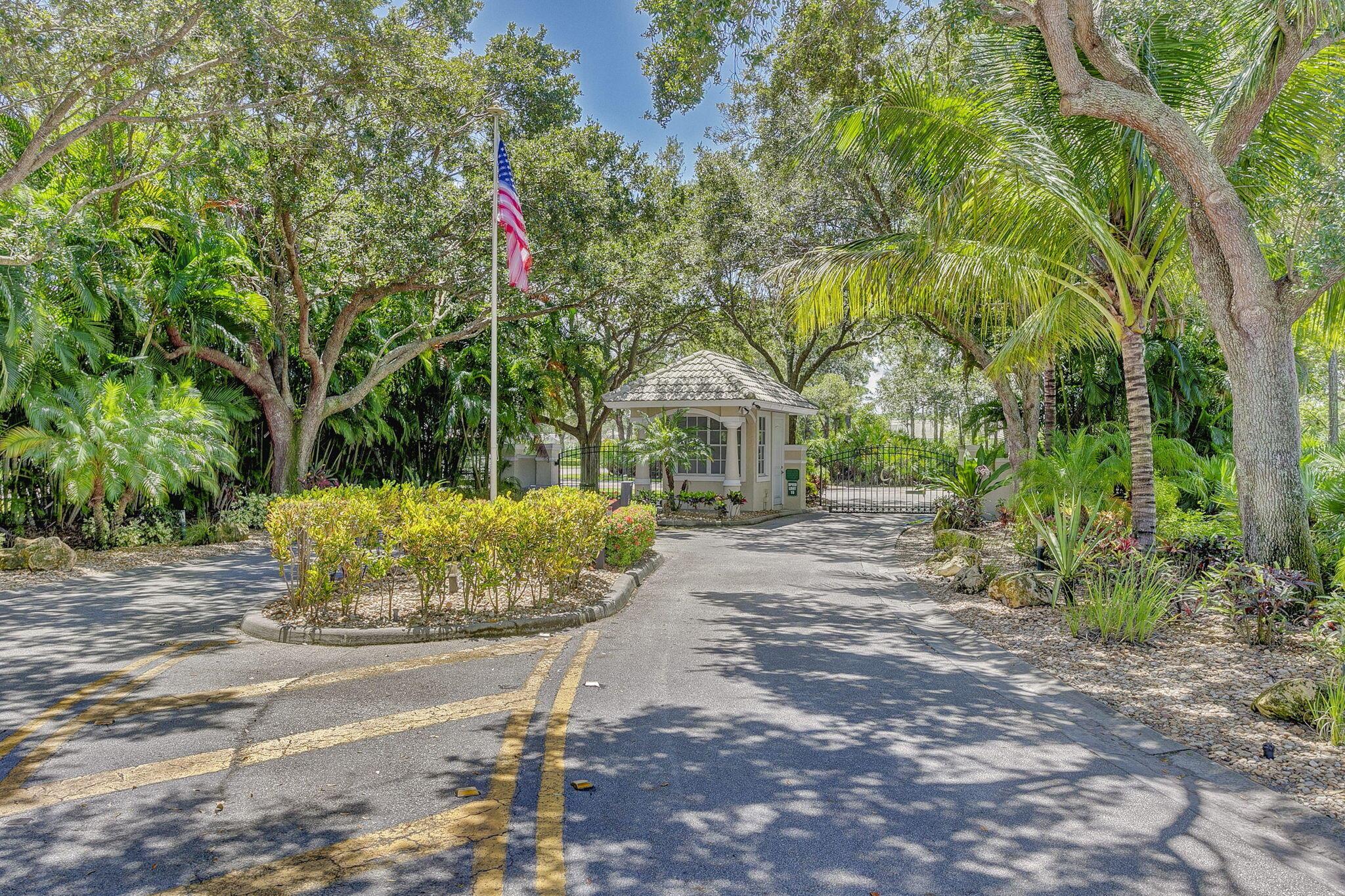 BANNER LAKE (AKA COTTAGES - Residential