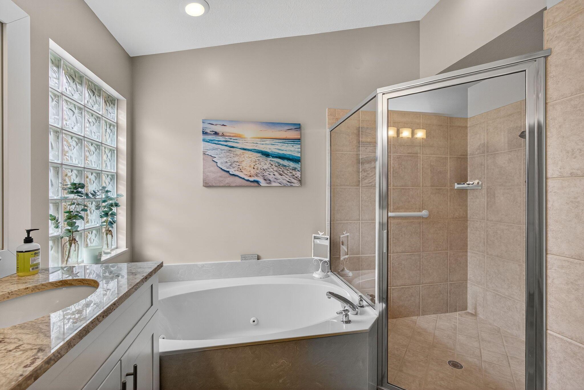 BANNER LAKE (AKA COTTAGES - Residential