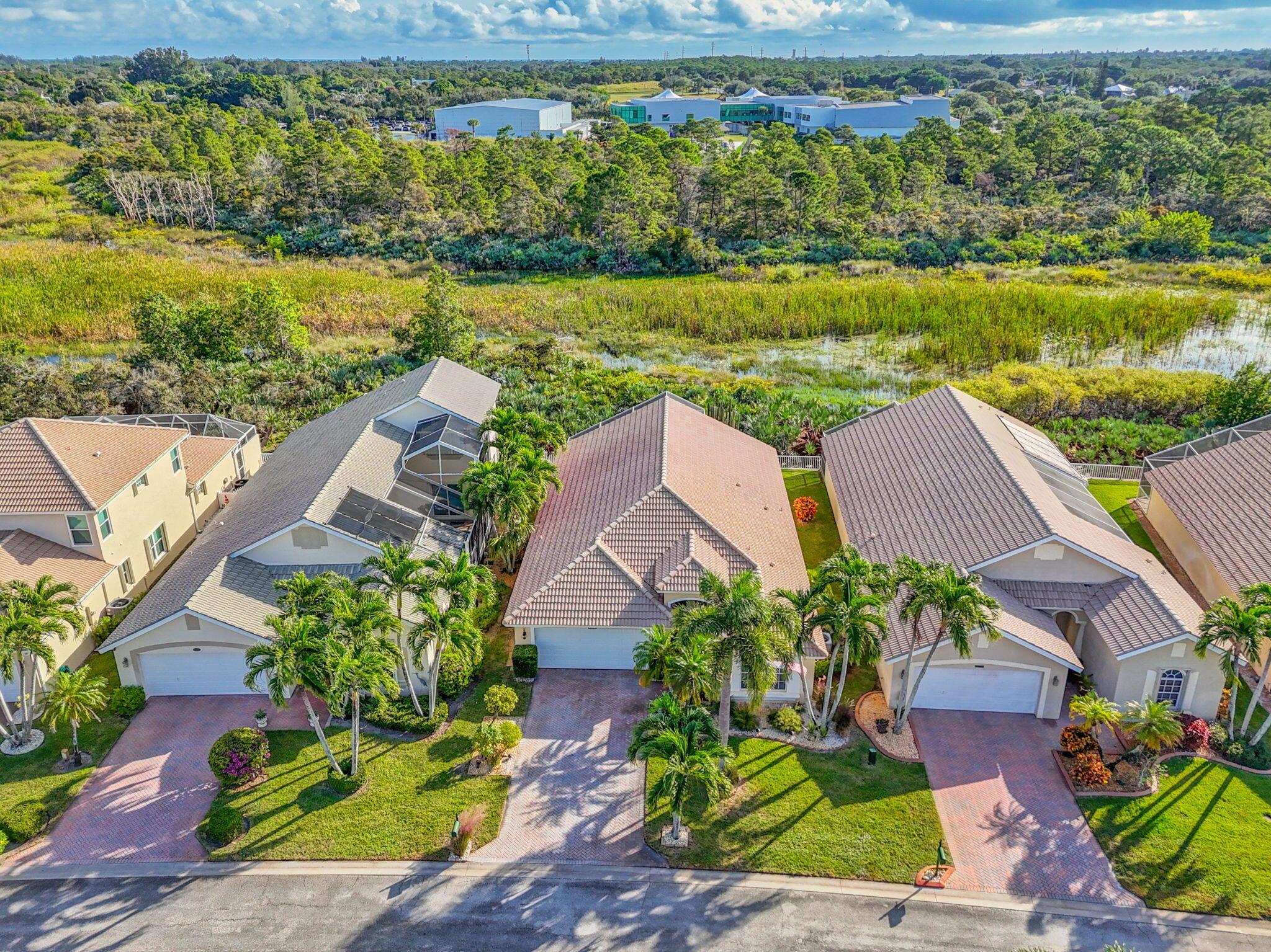 BANNER LAKE (AKA COTTAGES - Residential
