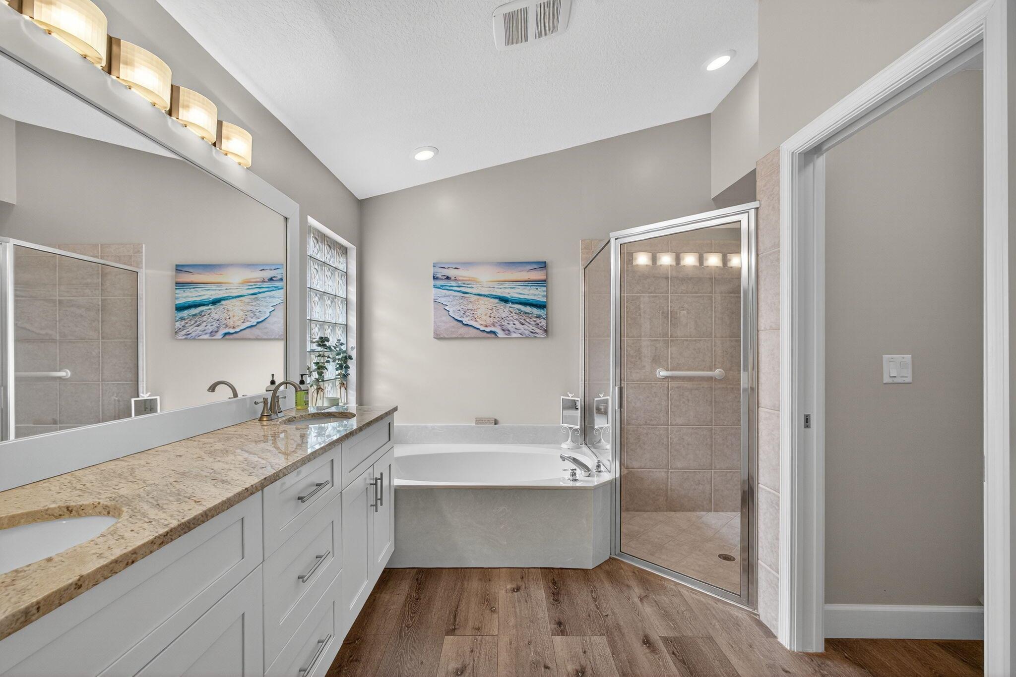 BANNER LAKE (AKA COTTAGES - Residential