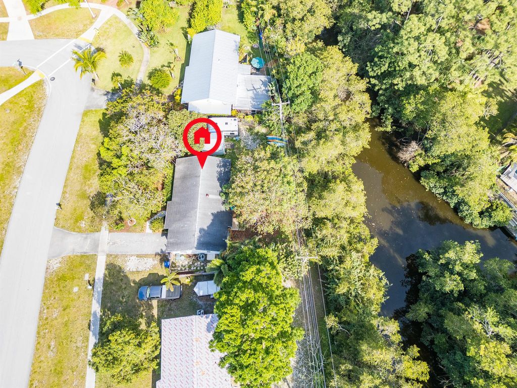 Photo of 992 Mohican Boulevard, Jupiter, FL 33458 (MLS # R11066644)