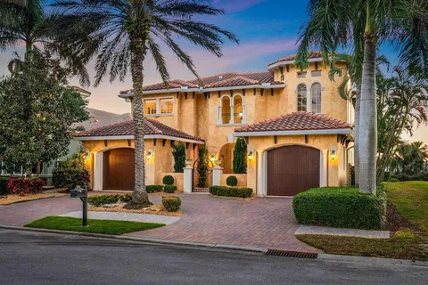 153 SE Bella Strano, Port St Lucie, FL MLS: R11072192