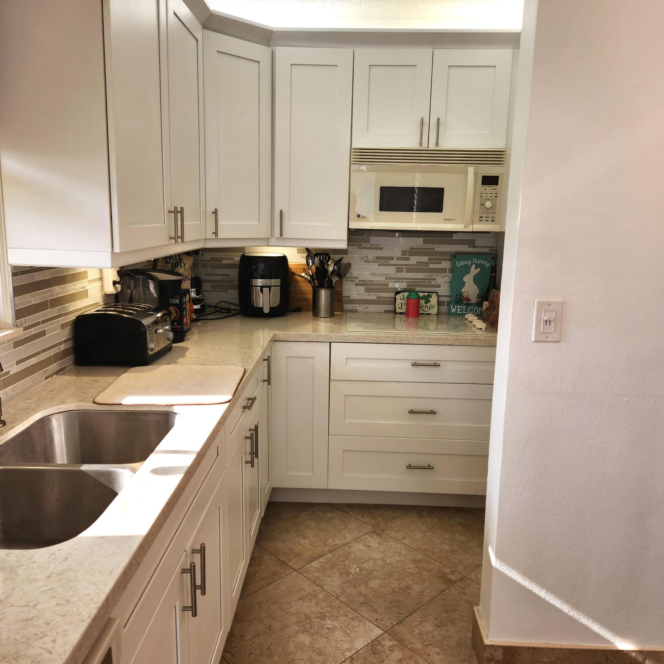 PENTHOUSE CONDO - Residential Lease