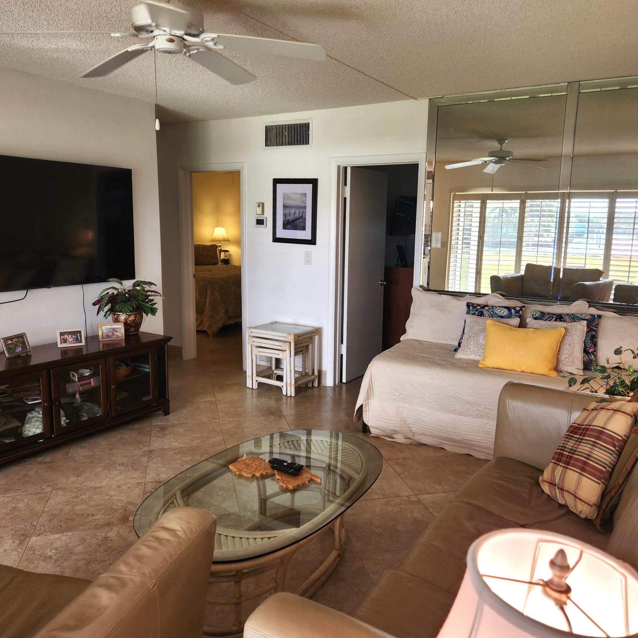 PENTHOUSE CONDO - Residential Lease