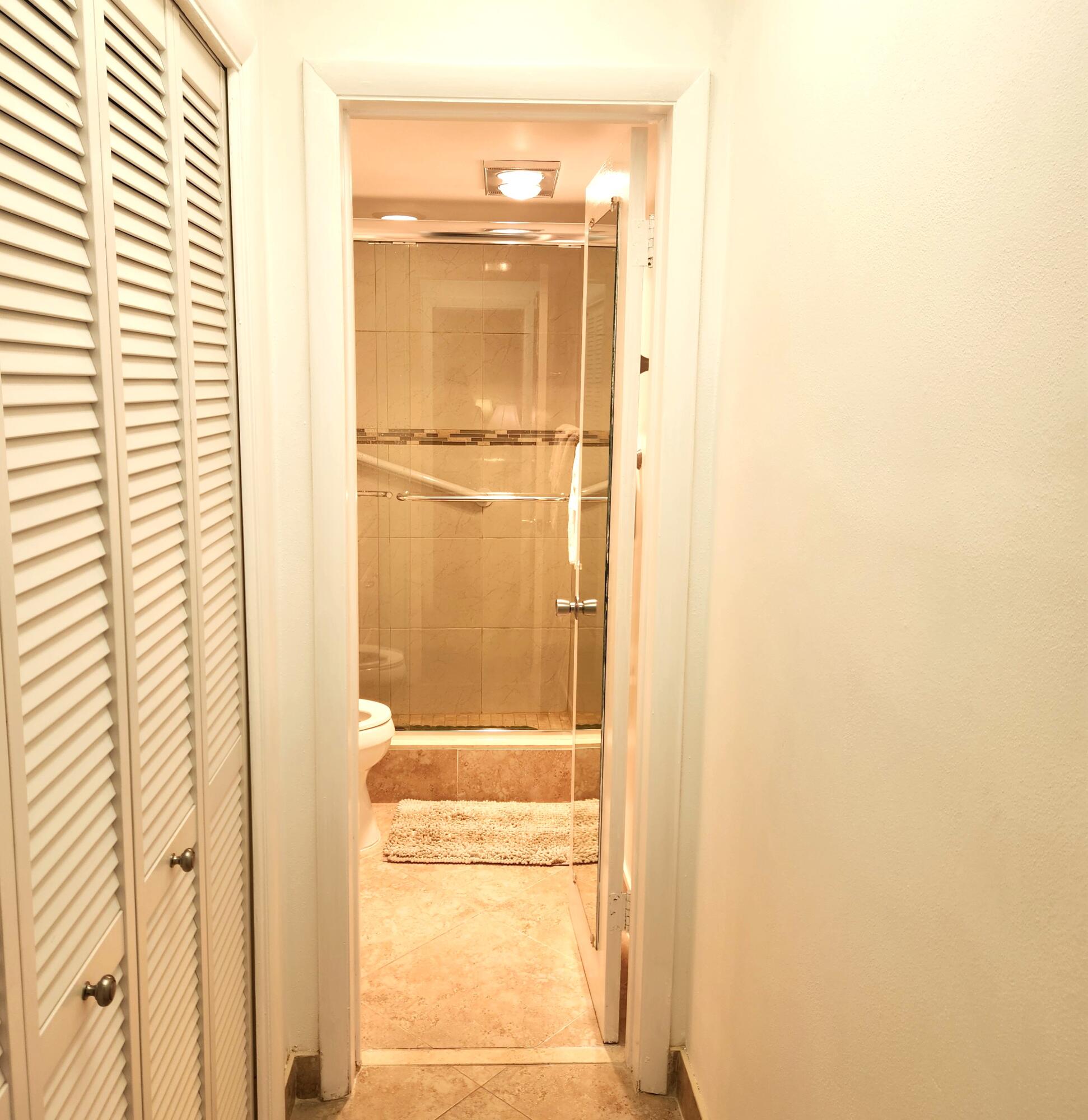 PENTHOUSE CONDO - Residential Lease