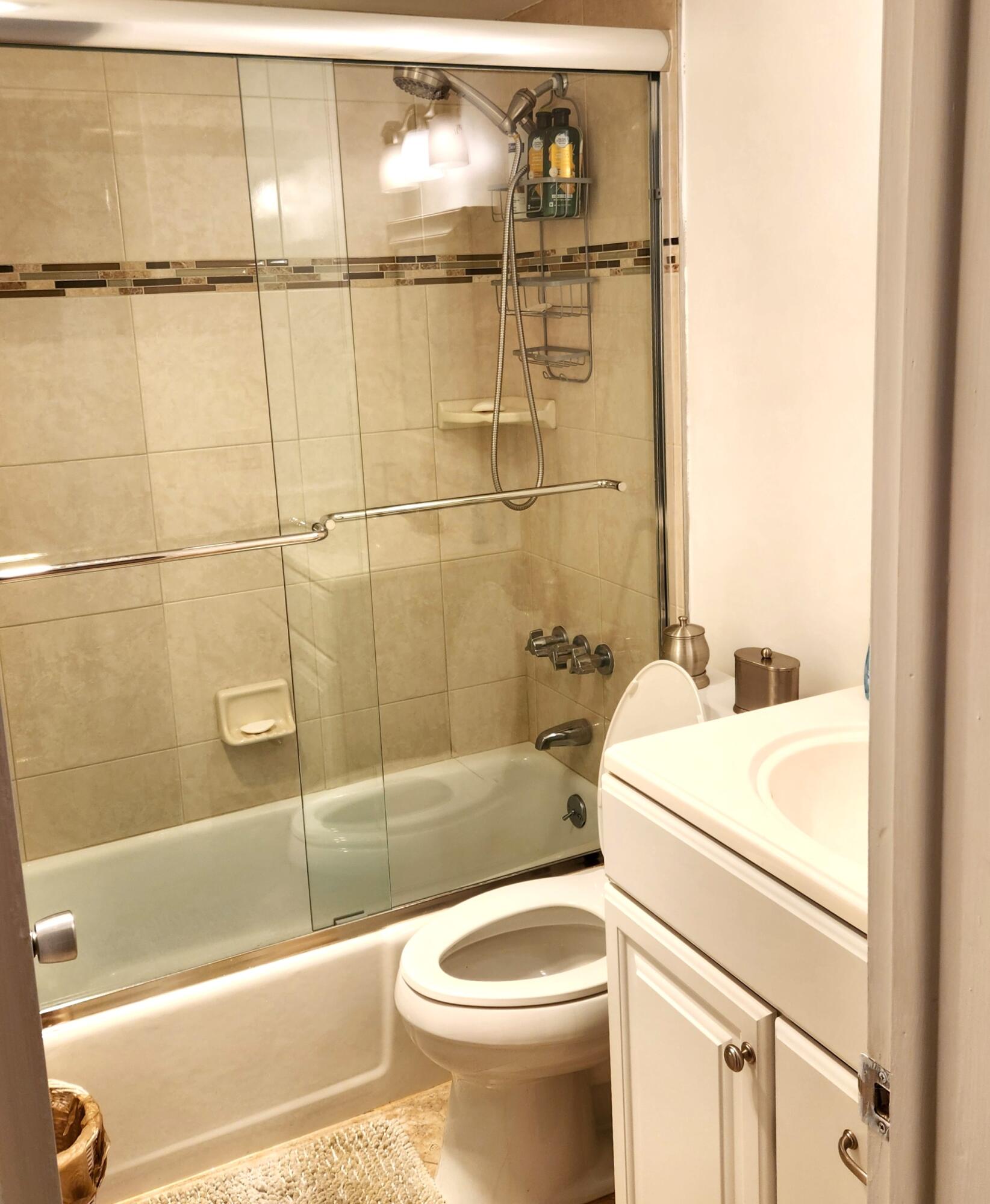 PENTHOUSE CONDO - Residential Lease