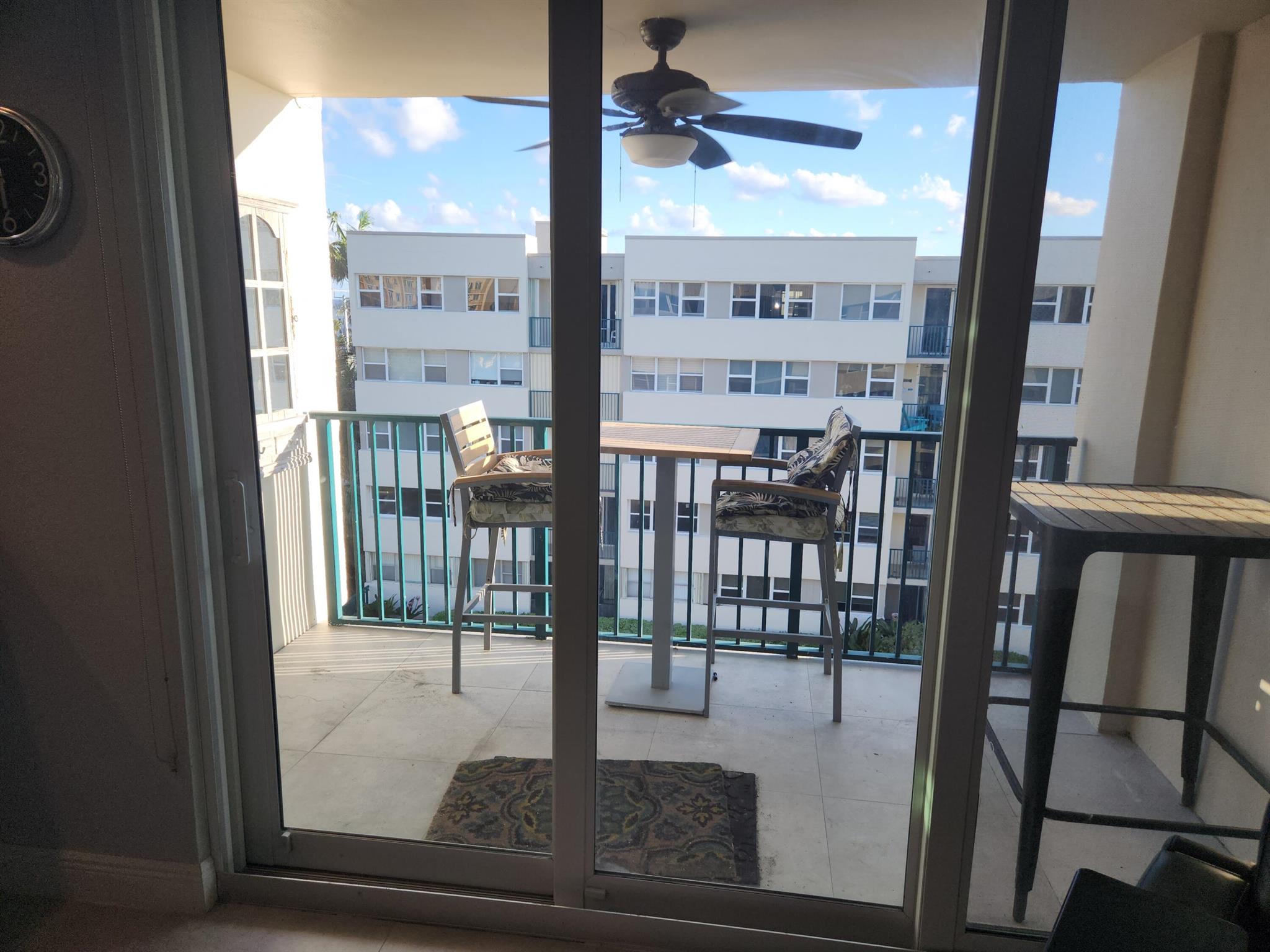 PORT DE MER - Residential Lease