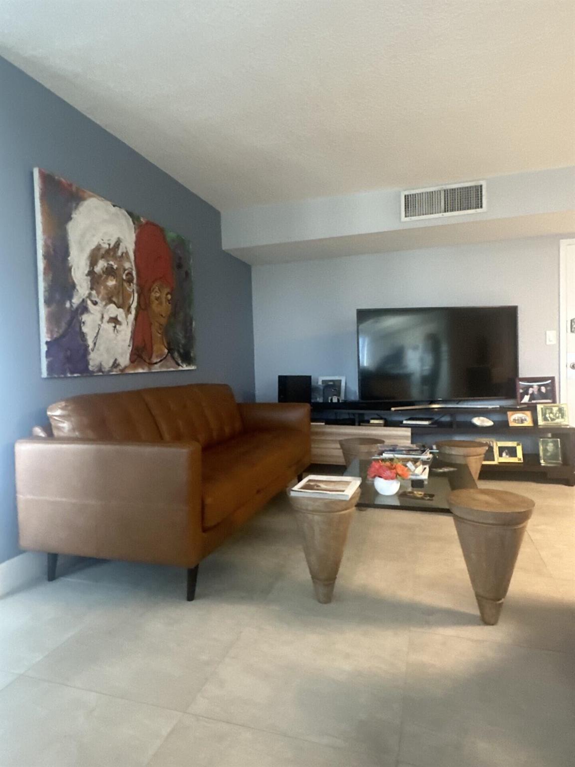 PORT DE MER - Residential Lease