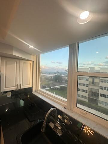 PORT DE MER - Residential Lease