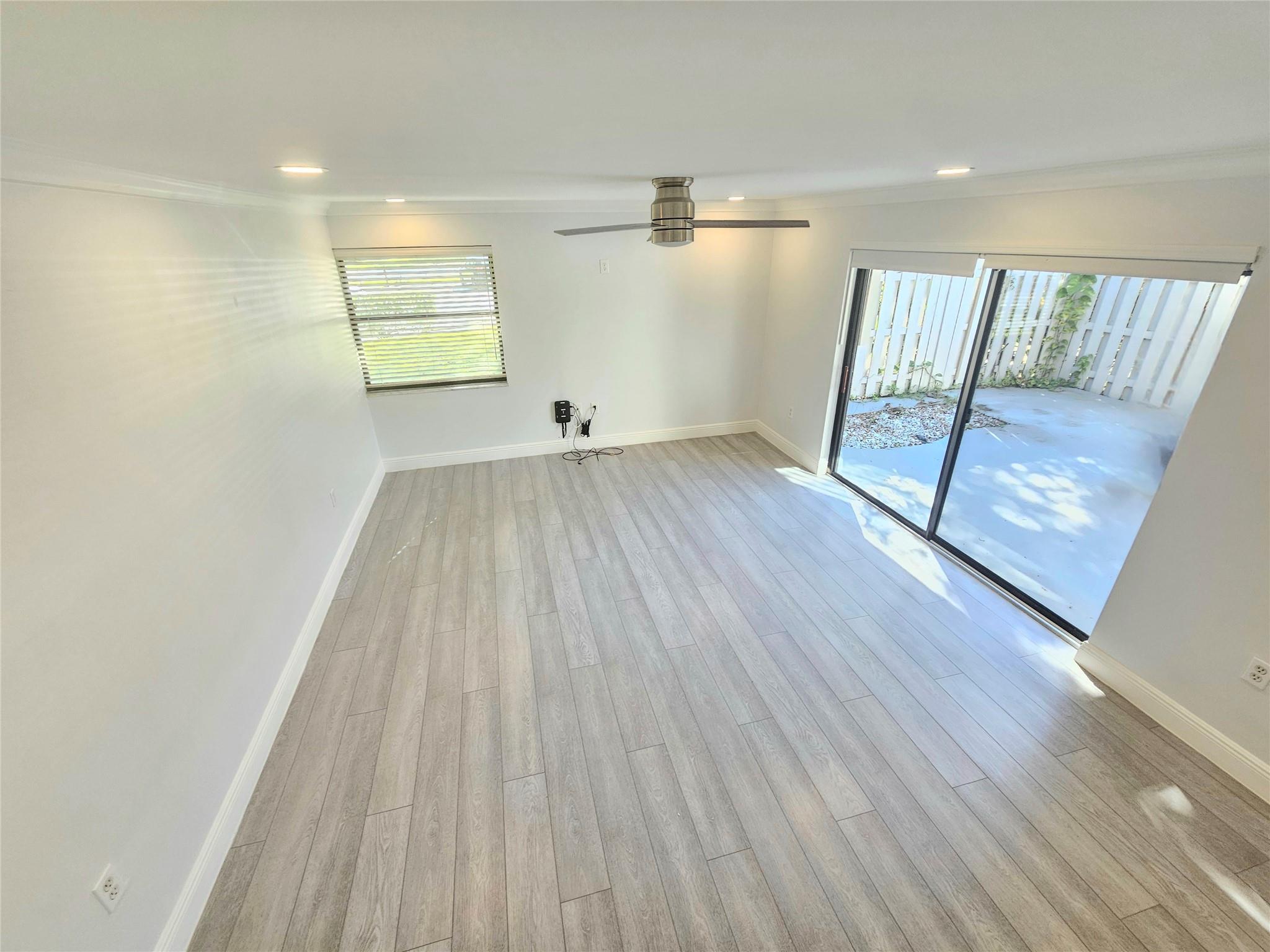 DELRAY OAKS CONDO - Residential Lease
