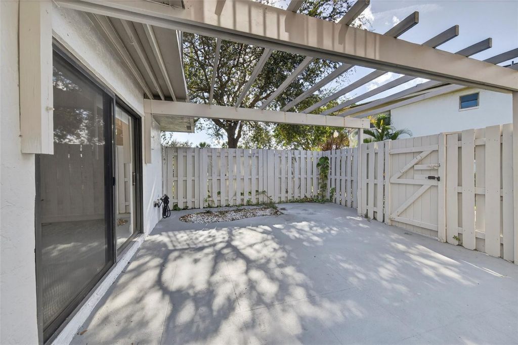 Photo of 3132 SW 20th Terrace #12C, Delray Beach, FL 33445 (MLS # F10541492)