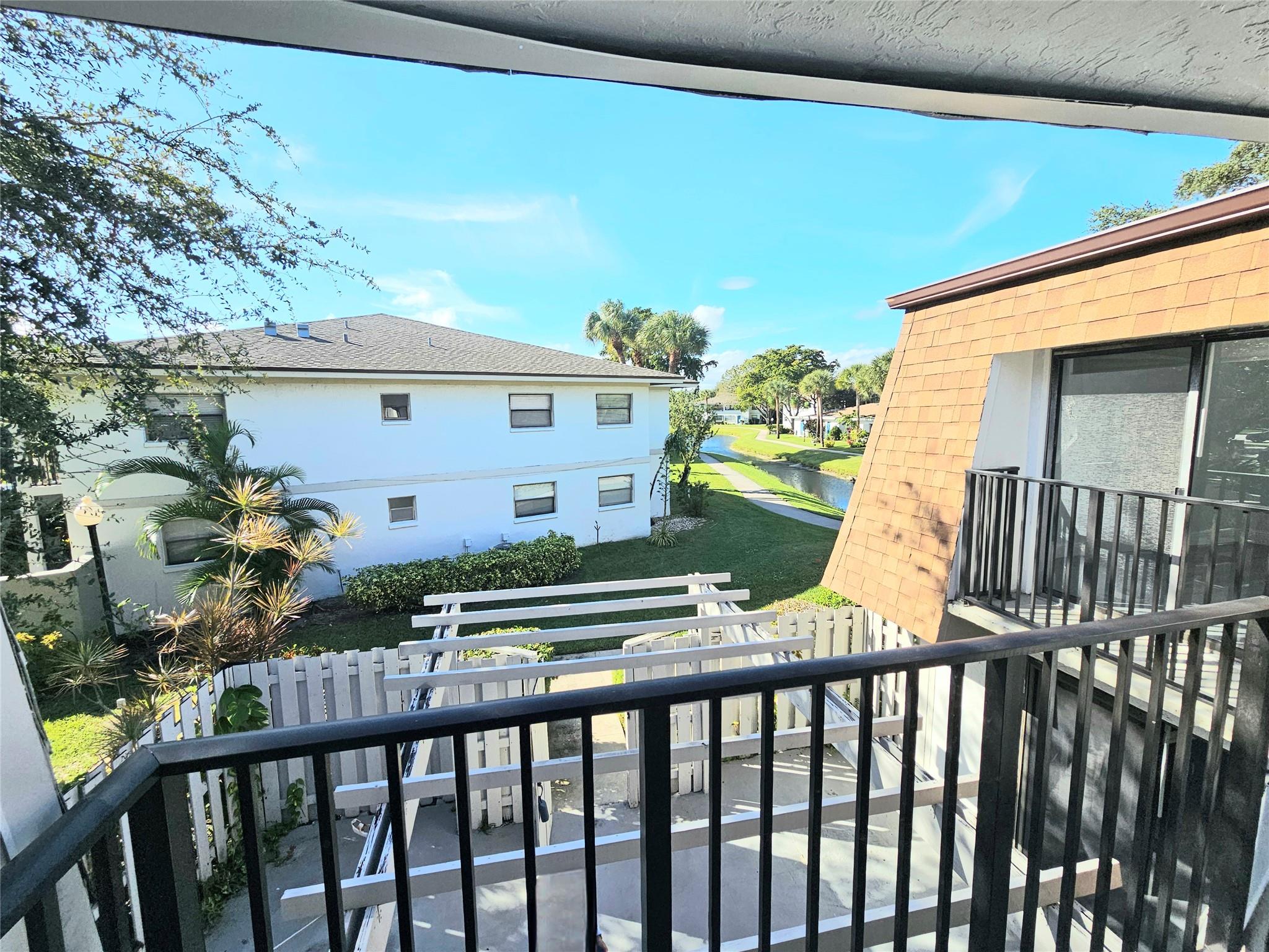 DELRAY OAKS CONDO - Residential Lease