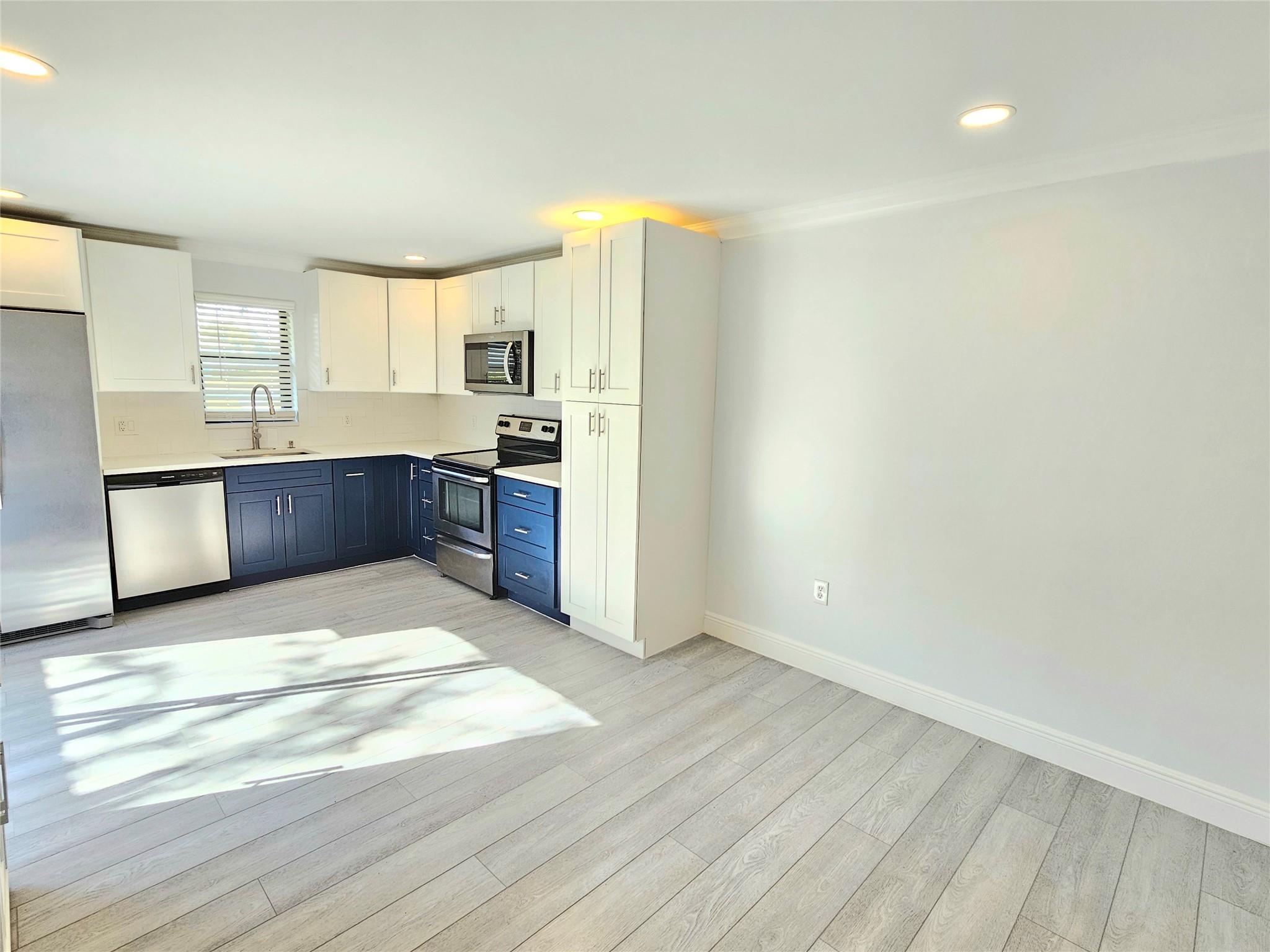 DELRAY OAKS CONDO - Residential Lease