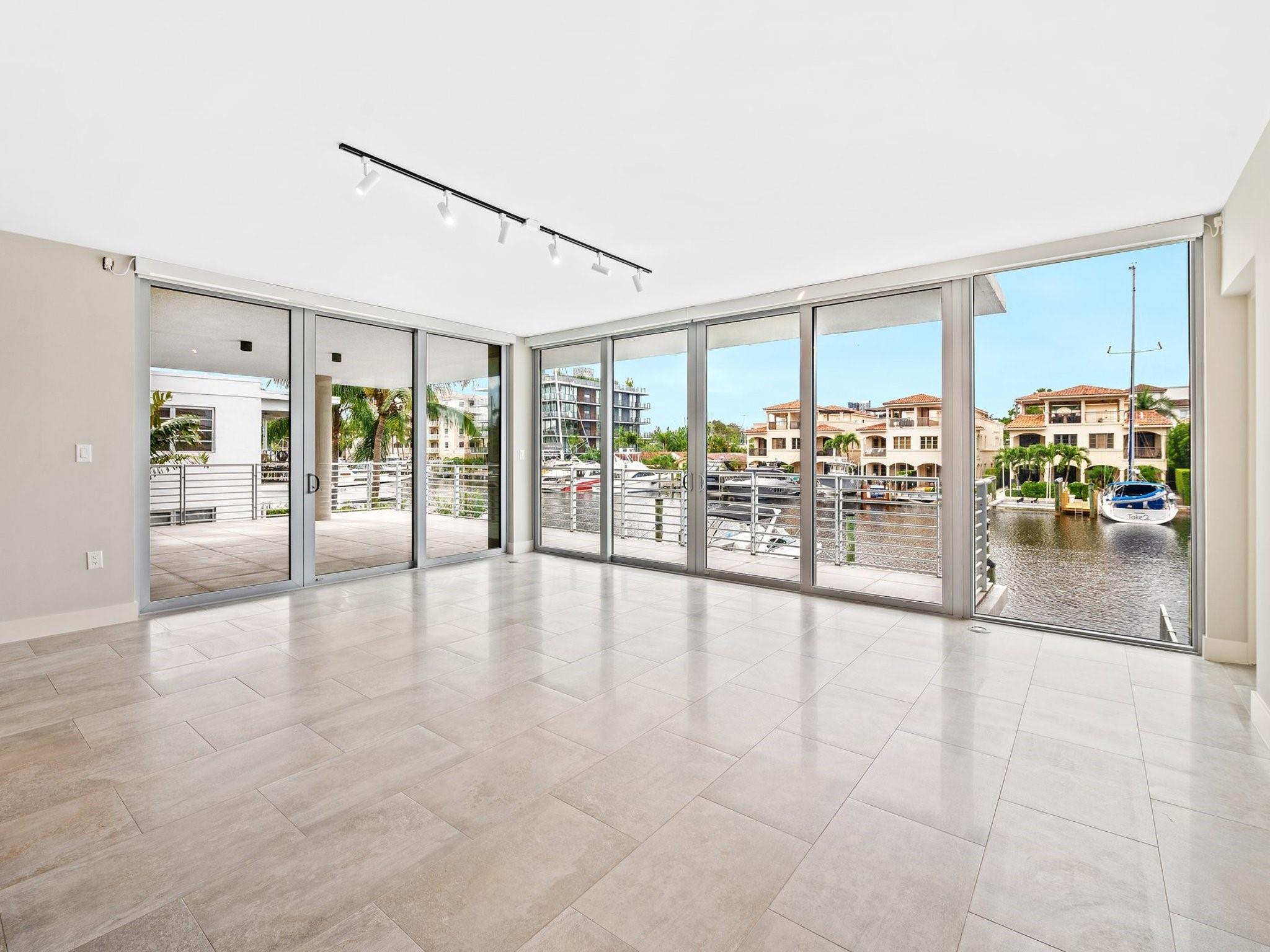 133 Isle of Venice Dr 201