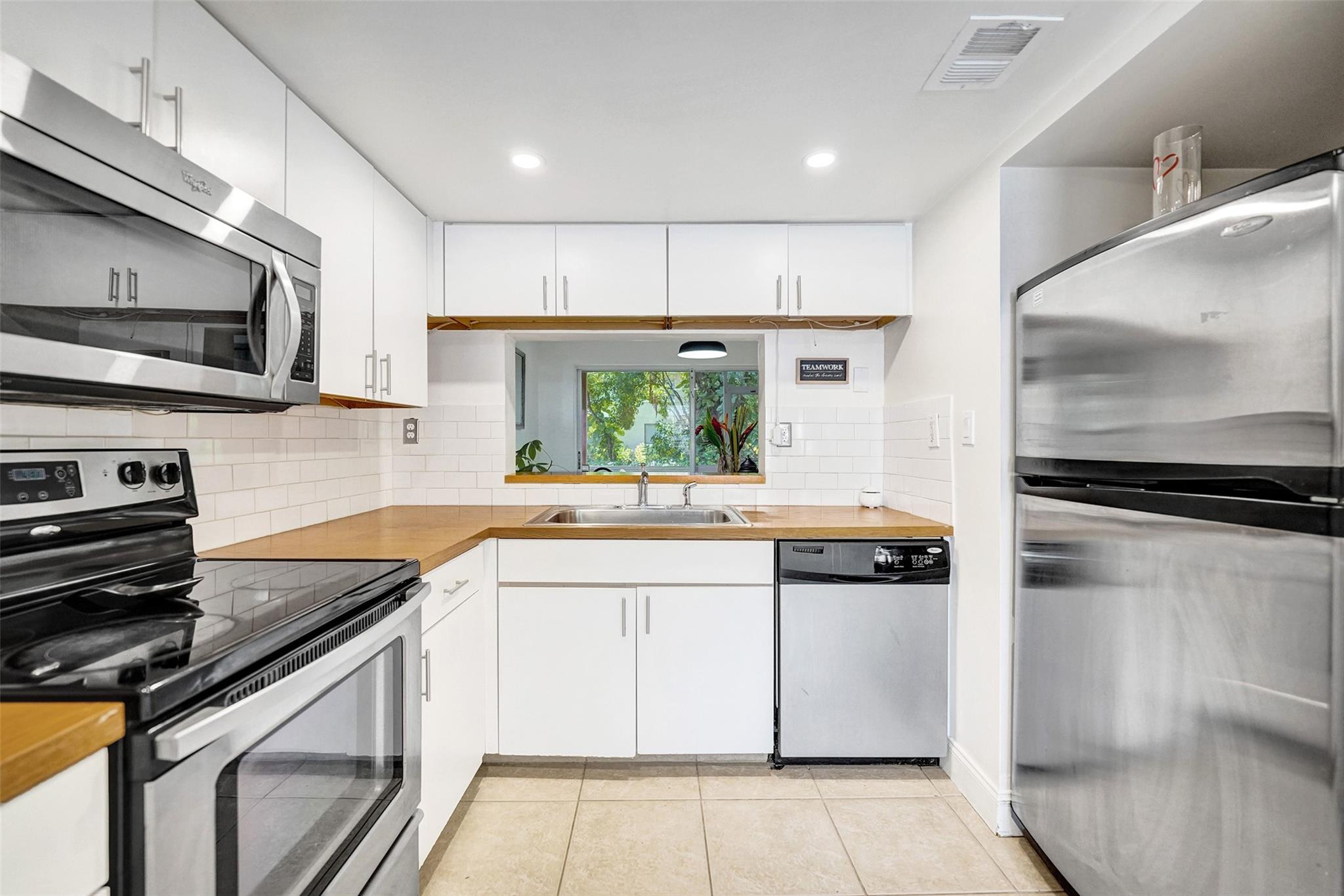 COLONNADES CONDO - Residential