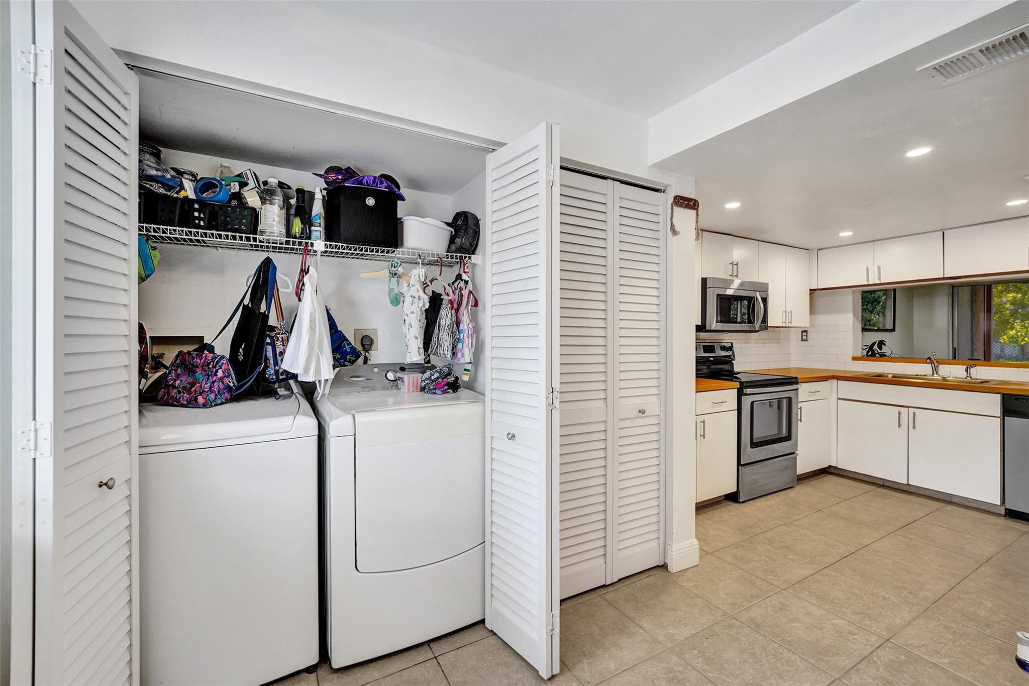 COLONNADES CONDO - Residential