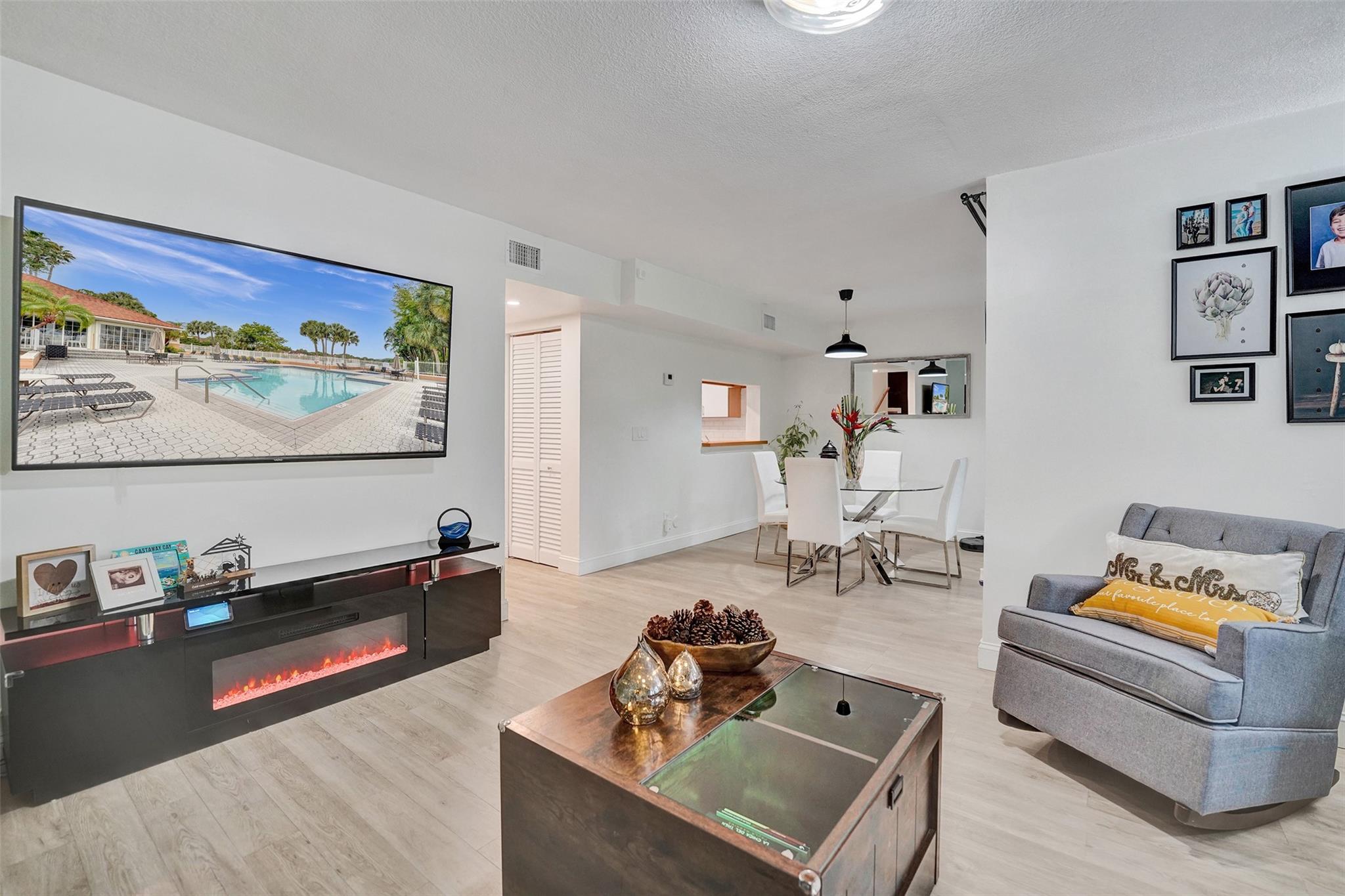 COLONNADES CONDO - Residential