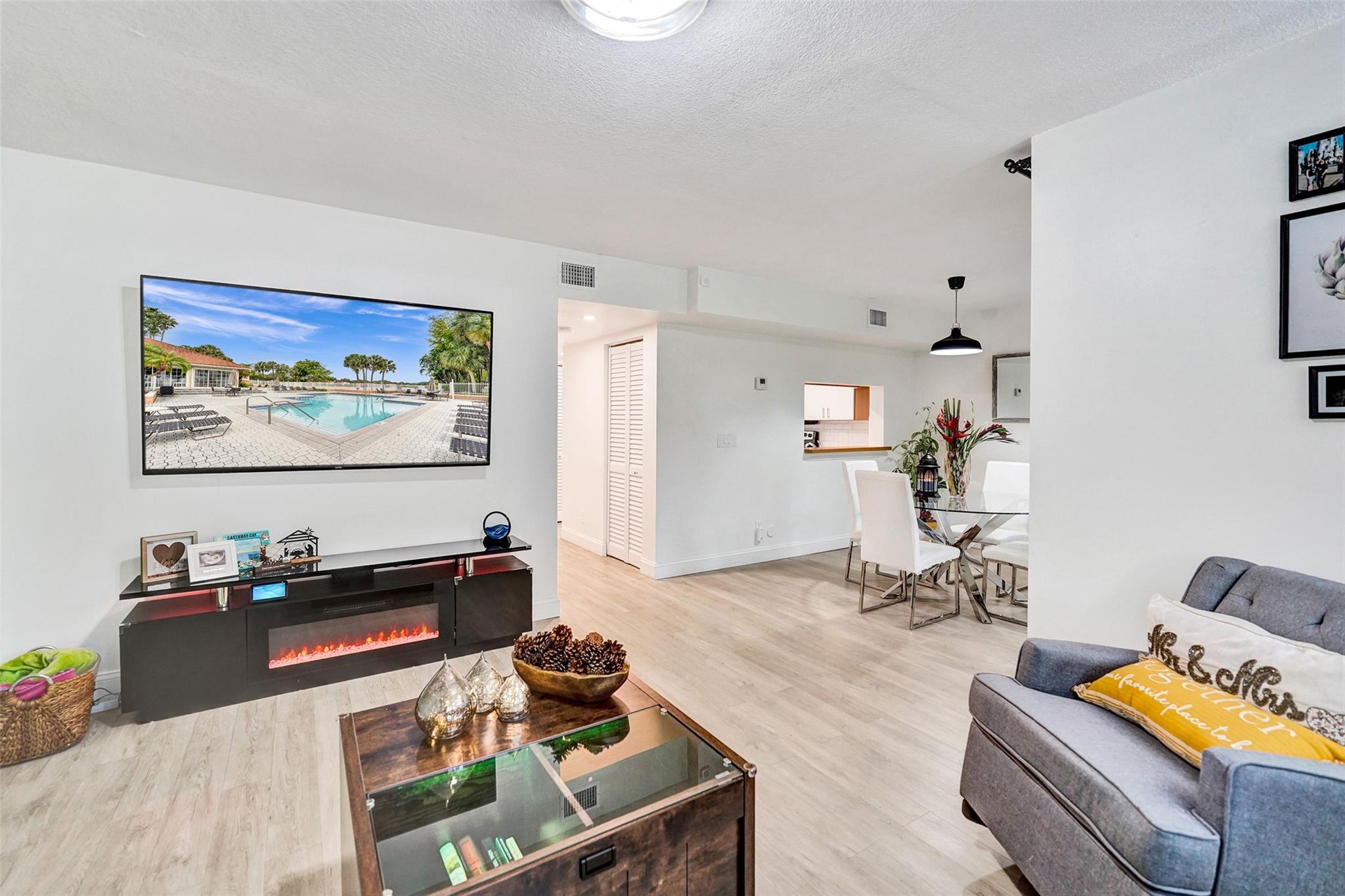 COLONNADES CONDO - Residential