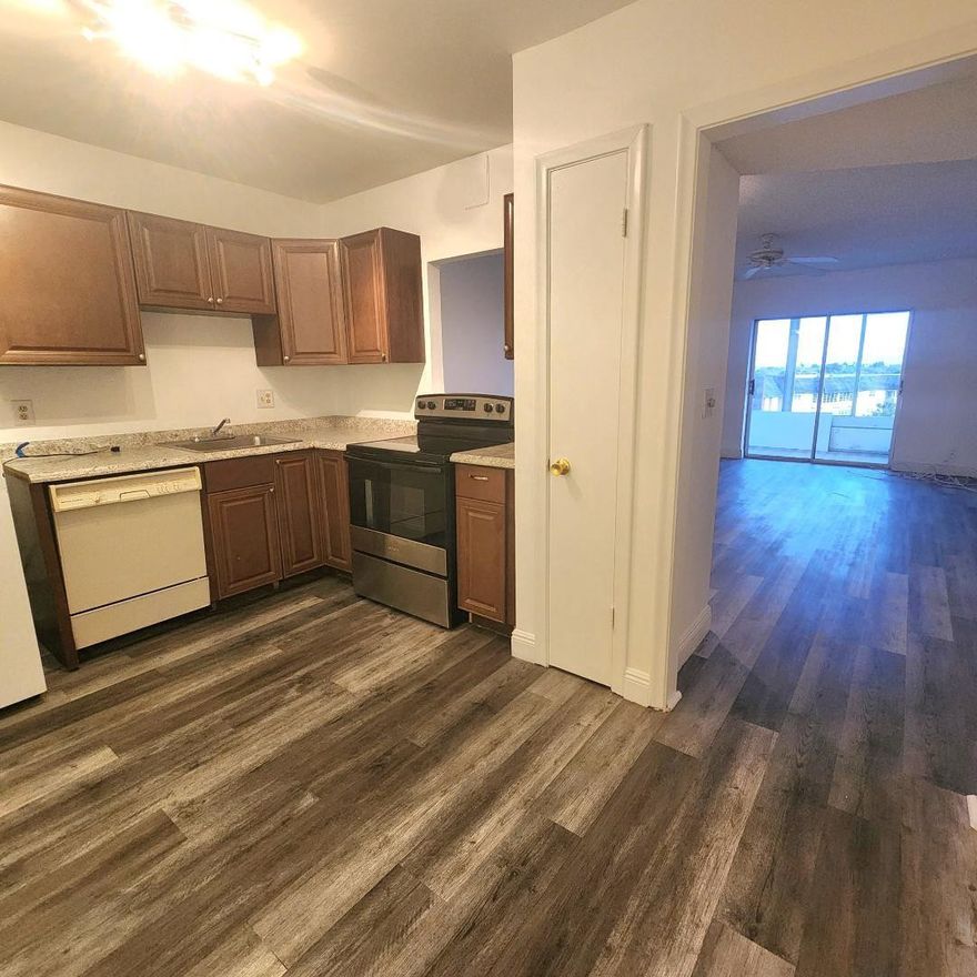 Discover this beautiful and spacious 1-bedroom, 1.5-bathroom unit at Castle GardensBuilding 12 perfectly located on the 6th floor with stunning views.  Located in a secure,well-maintained building. Pet Friendly, bring your little dog less than 20lbs. The vibrant community offers a wealth of activities, including a pool, shuttle service , separate men’s and women’s gyms, bowling alley, table tennis, library, and more. Association claims 55+. Easy to show! Don't miss this exceptional opportunity—act fast, as it won't last long!