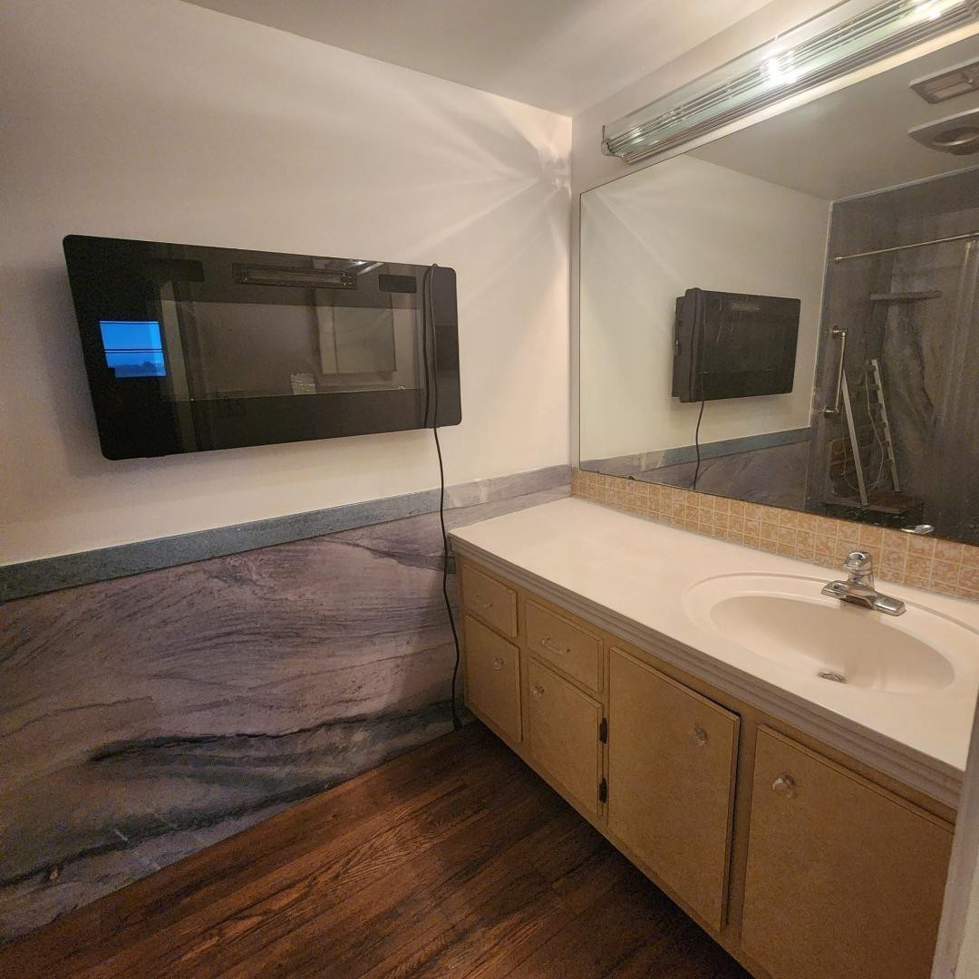 Castle Apartments - Residential