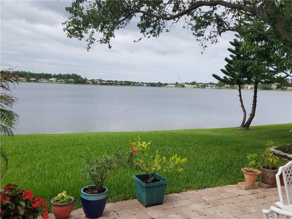 COCO LAKES - Residential Lease